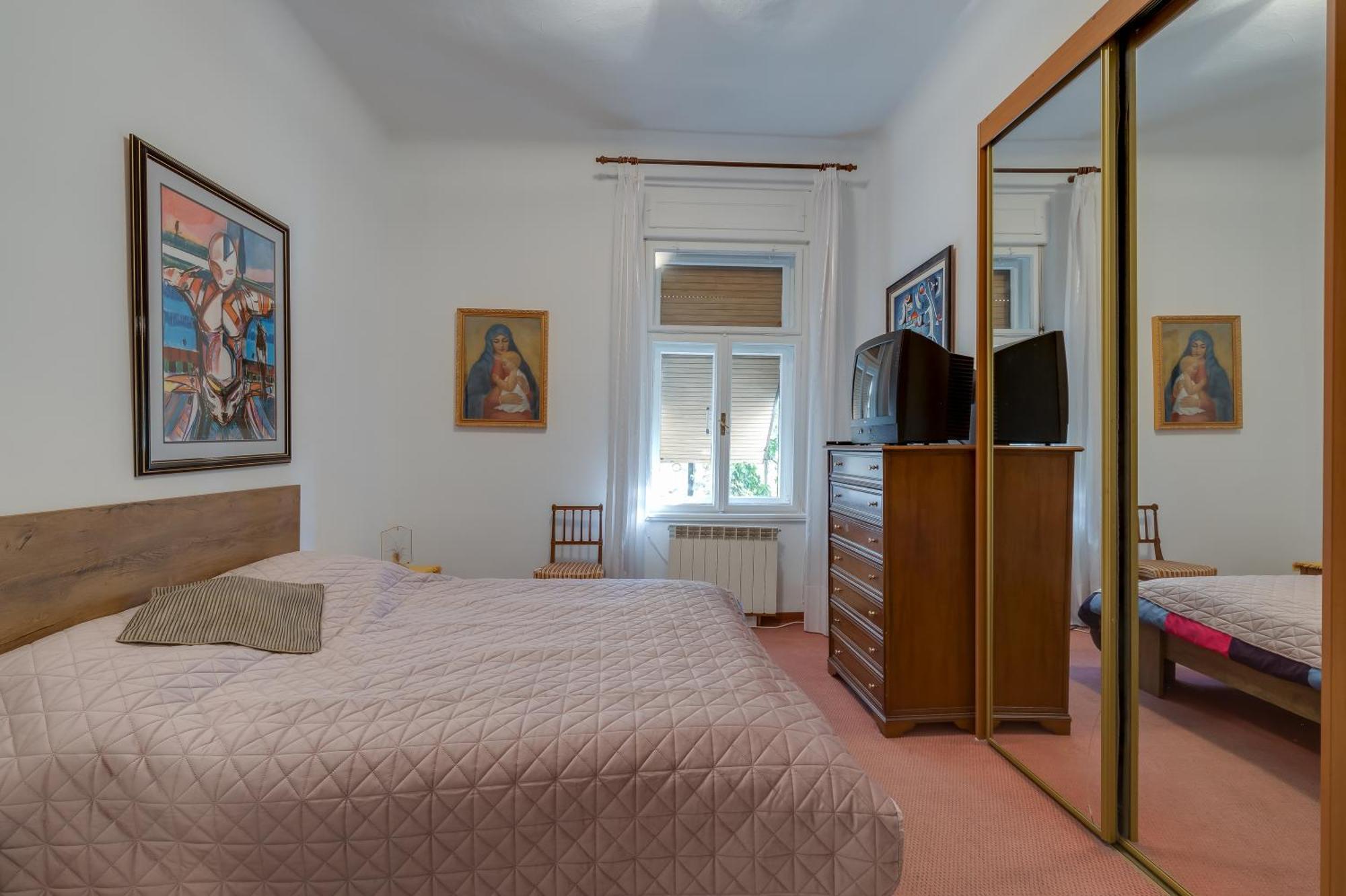 City Apartment With Garden - Happy Rentals Rijeka Eksteriør billede