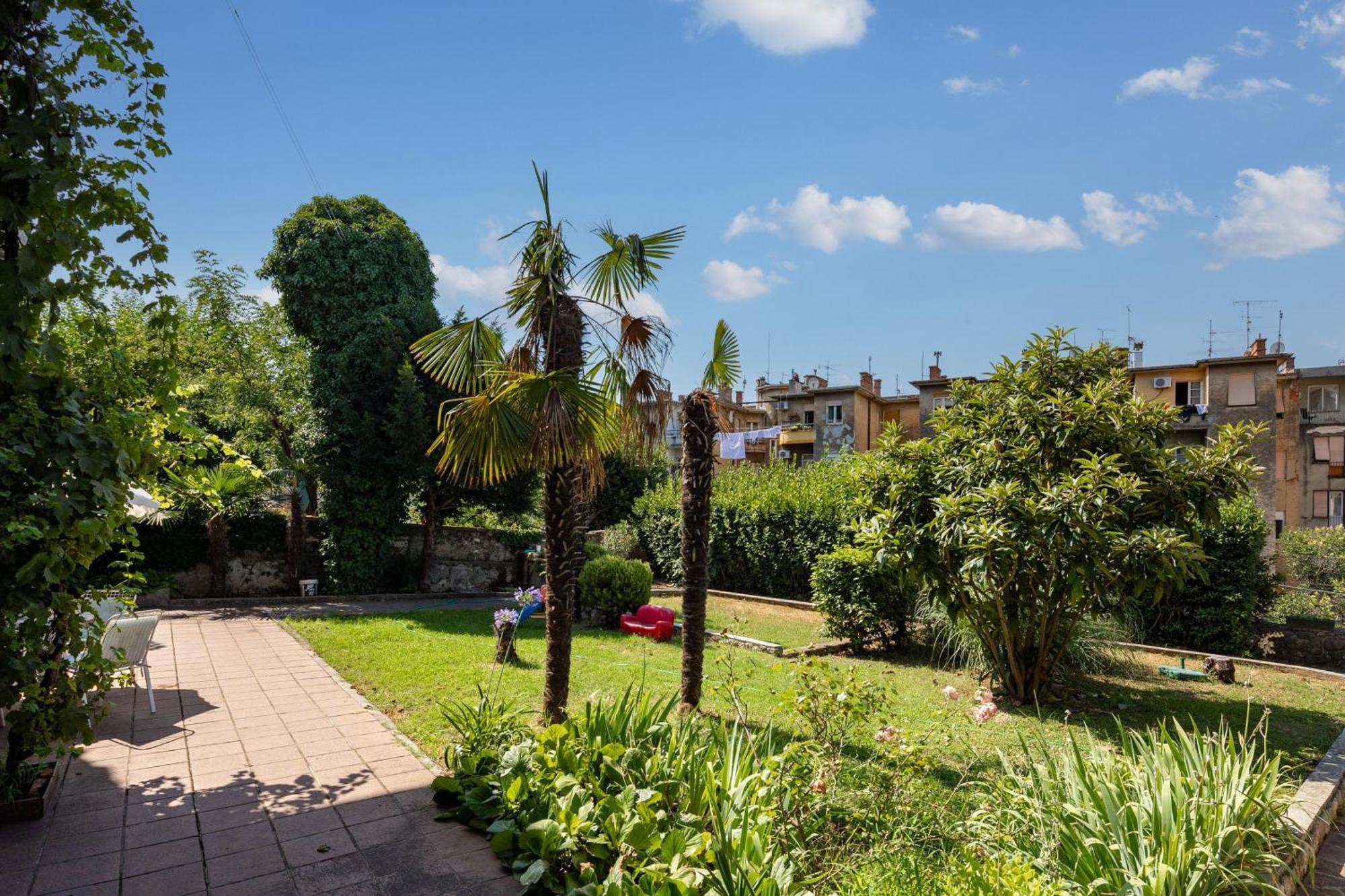 City Apartment With Garden - Happy Rentals Rijeka Eksteriør billede