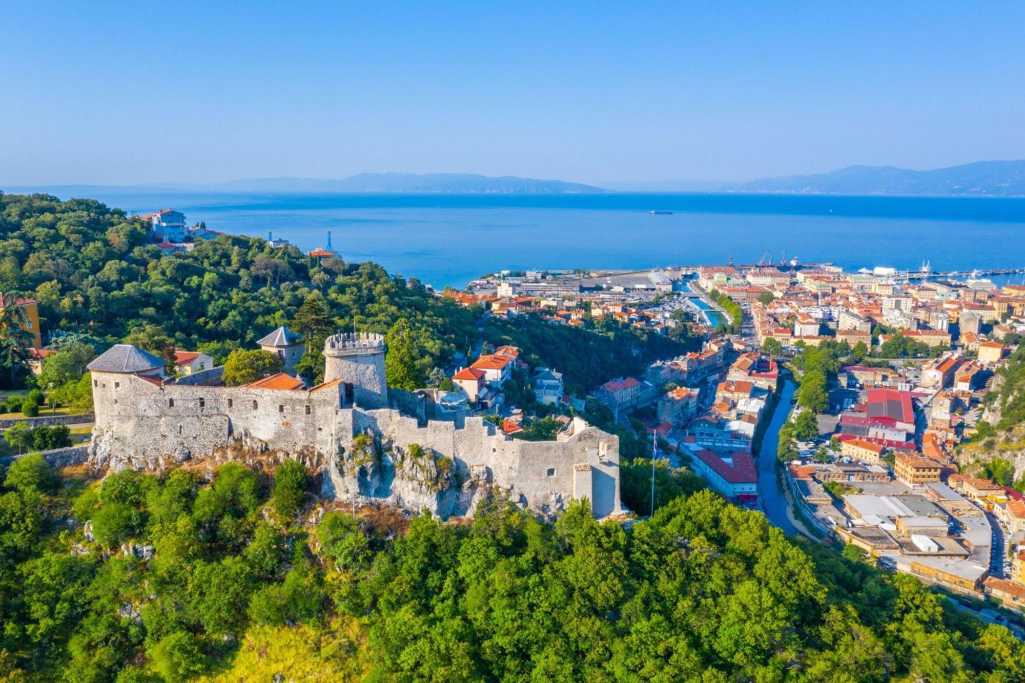 City Apartment With Garden - Happy Rentals Rijeka Eksteriør billede